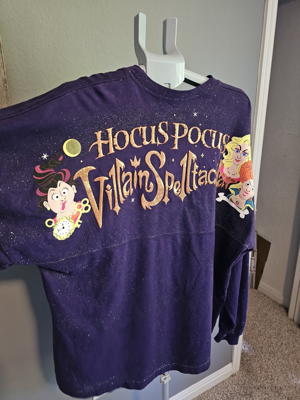 Disney Hocus Pocus Villain Spelltacular 2019 Purple Glitter Sweatshirt - Picture 5 of 7
